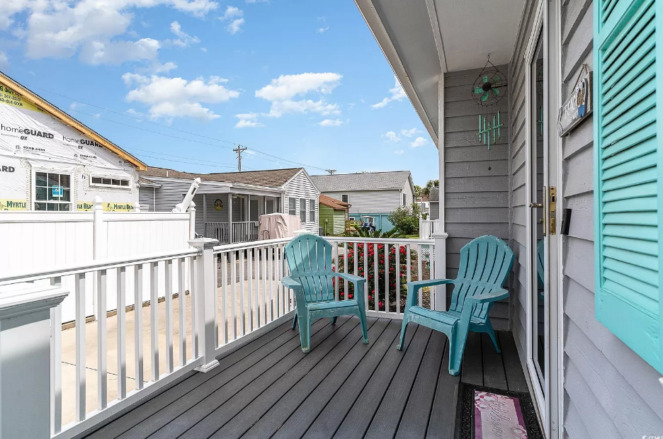Relaxing Front Deck